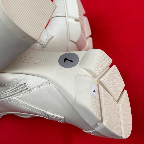 NWT Nine West Off White Leather combat ankle boots - Picture 5 of 11